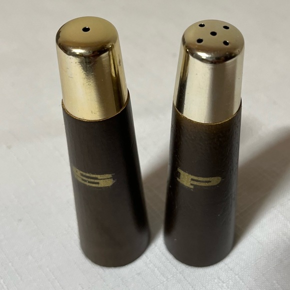 Vintage Wood Salt & Pepper Shakers Mid Century Modern Cone Shaped Wood - Picture 3 of 3